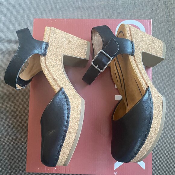 Aetrex Finley Closed Toe Heel - Picture 4 of 12